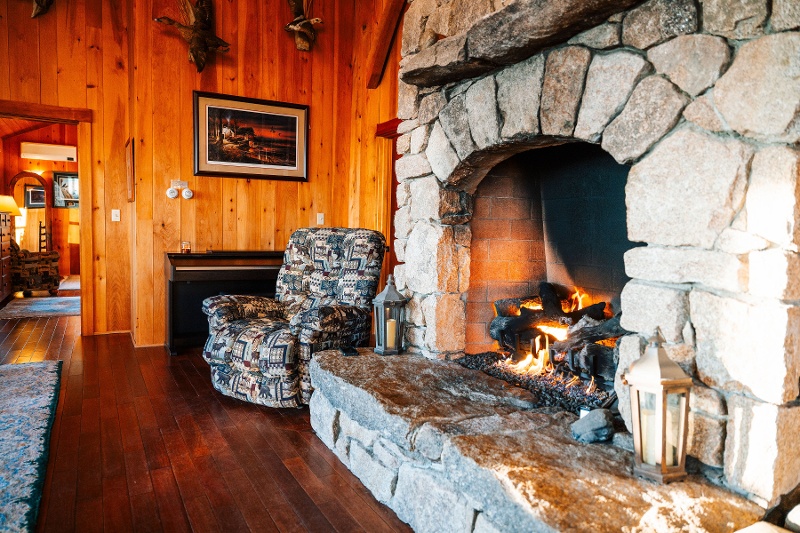 private maine wedding venue and lodge